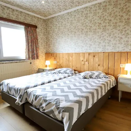 Holiday home Halinsart